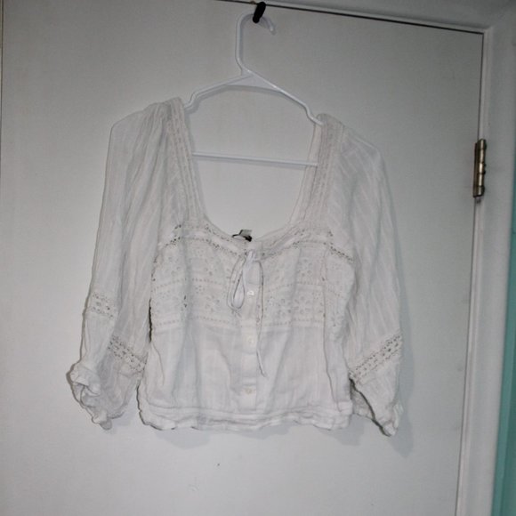 American Eagle Outfitters Tops - AEO White Peasant blouse- Size Large